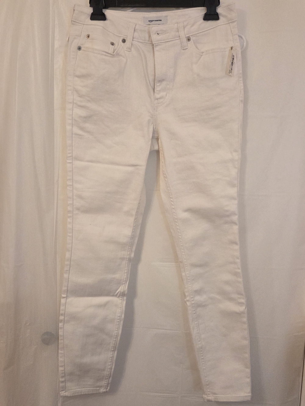Sz 6, Amazon White Women’s Skinny Jeans